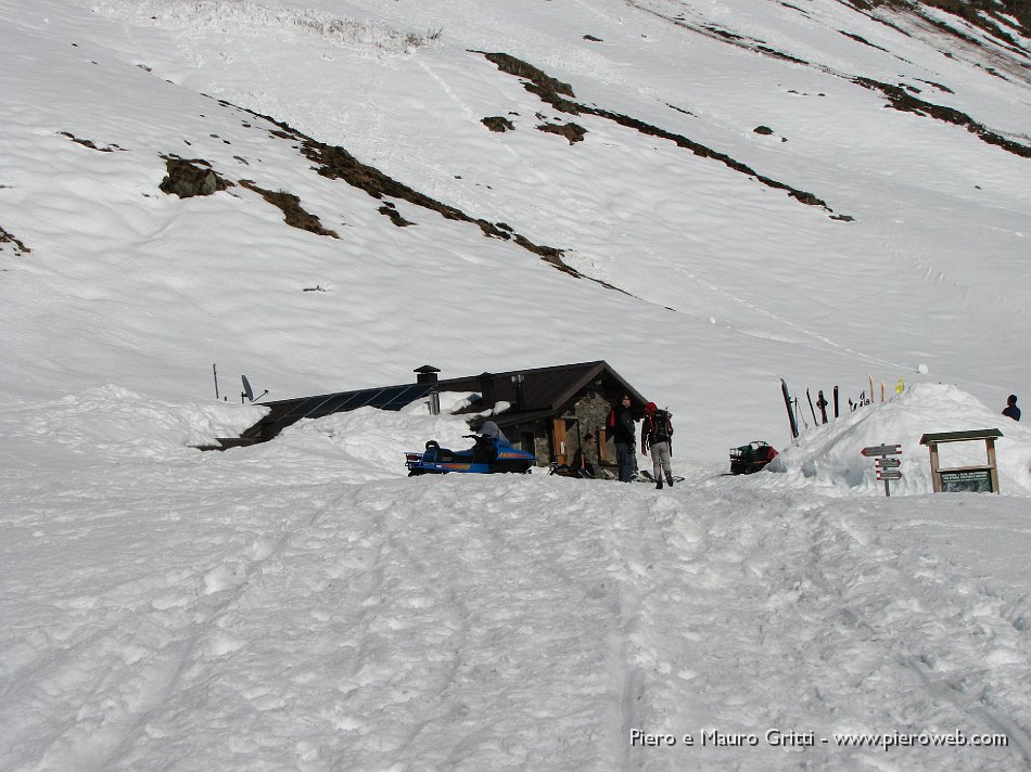 21 Il Rif. Casera Vecchia Varrone (1675 m.).jpg